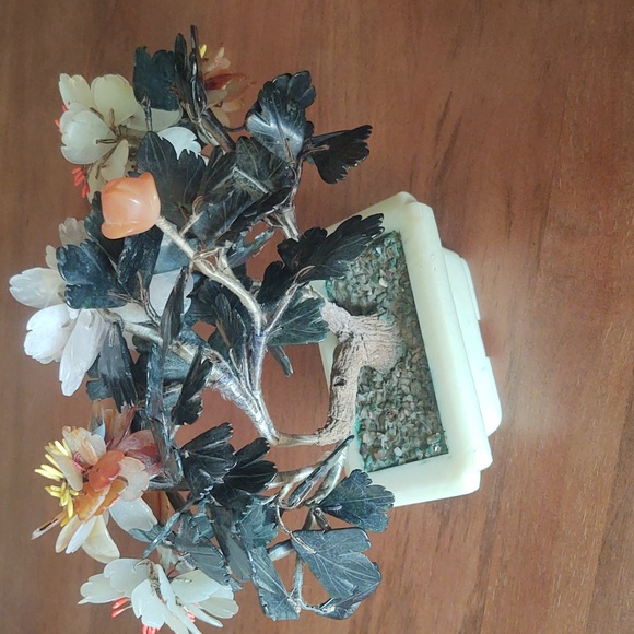 Chinese Vintage Jade Stone Carved Bonsai Tree with Jade and Rose Quartz - Picture 2 of 6